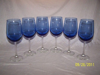 BEAUTIFUL COBALT BLUE VINTAGE FOOTED WINE GLASSES ? CRYSTAL