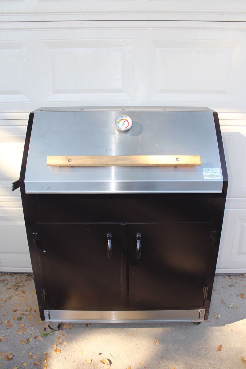 BBQ Smoker/Charcoal Grill   Souther Style Custom Cooker with Stainless 