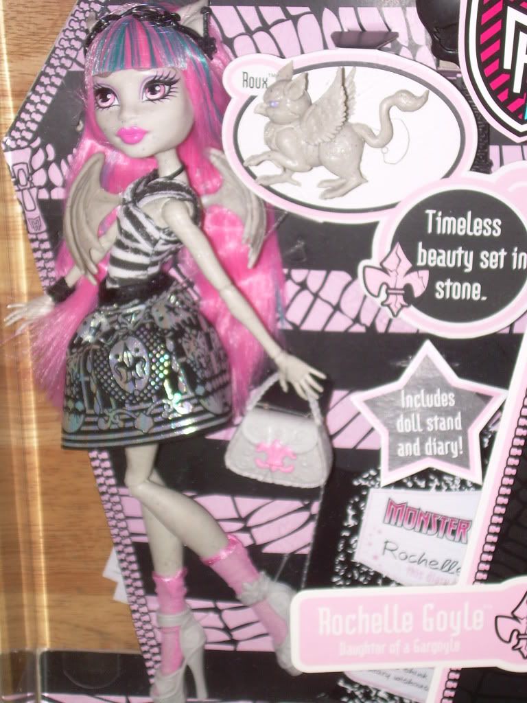 Mattel Monster High Gargoyle Doll Rochelle Goyle w Pet Griffin Roux 