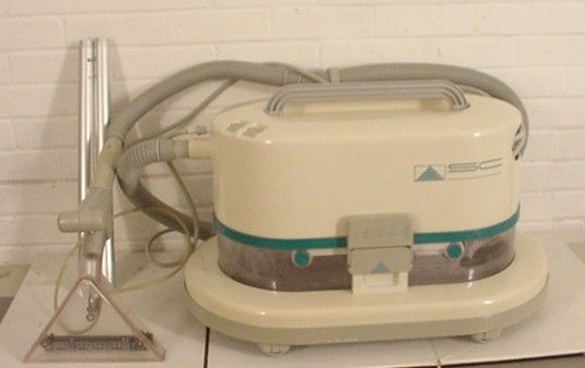    ITEM ****BISSELL SC SELF CONTAINED CARPET EXTRACTOR