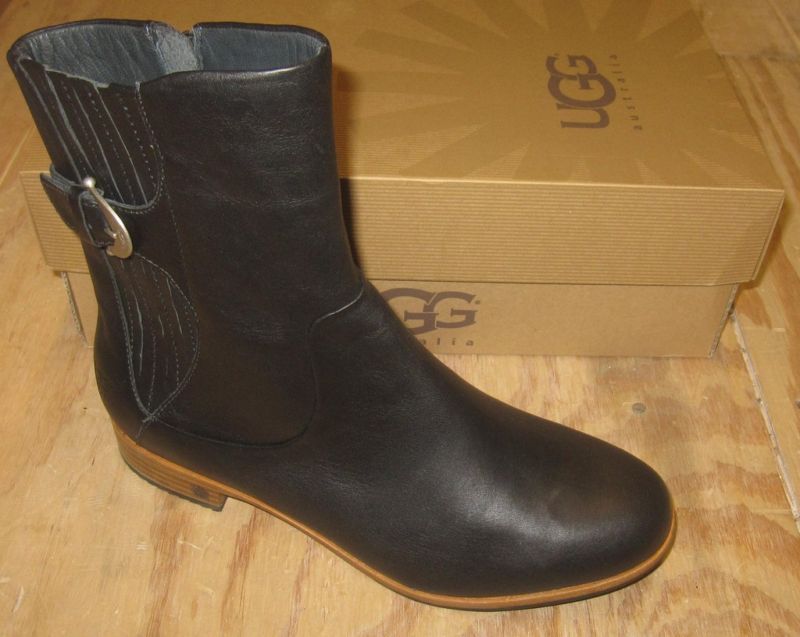UGG Womens Finnegan Boots Black Size 5