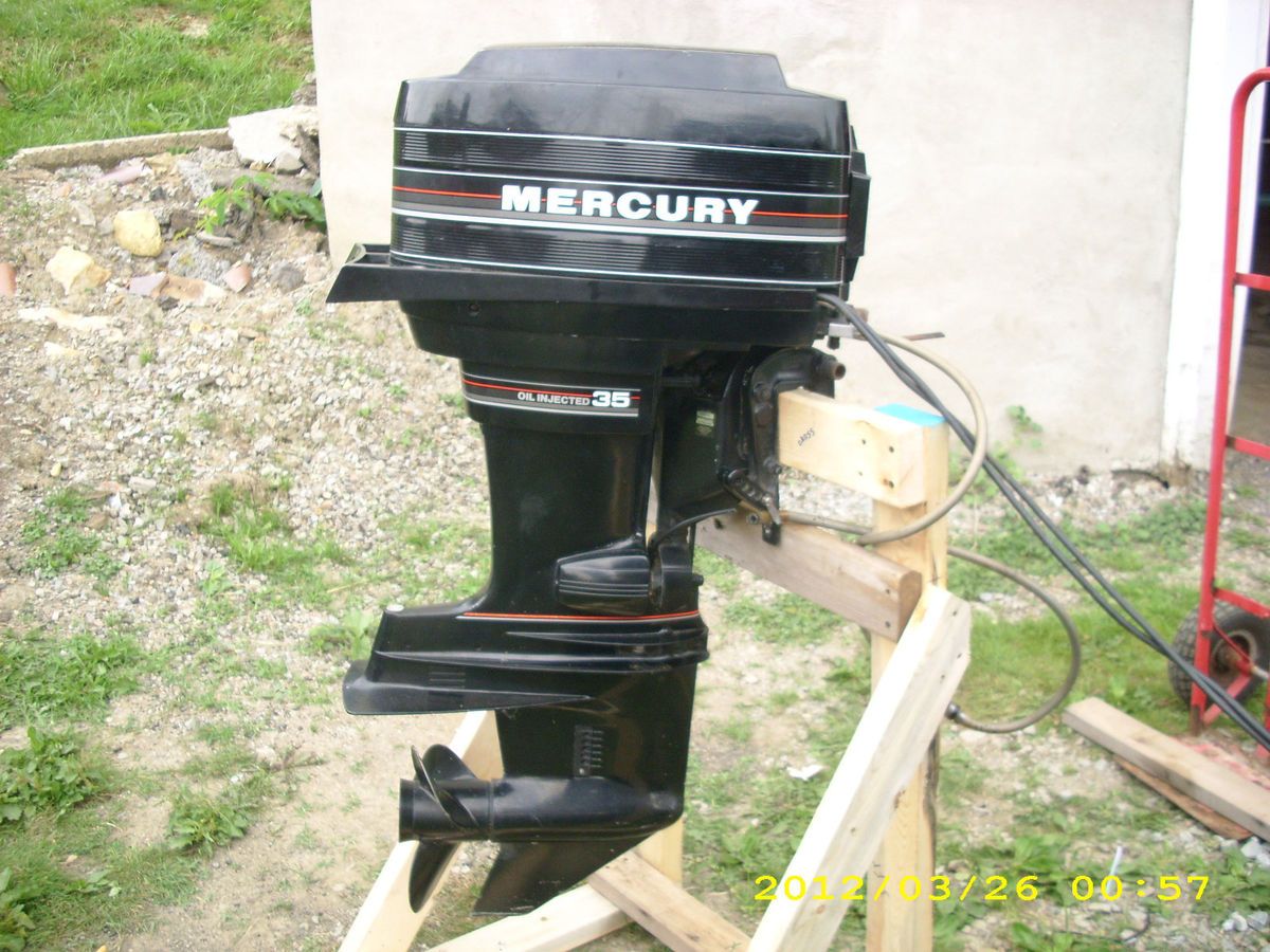 1988 Mercury 35 HP outboard motor Used One Owner clean Running Nice L.