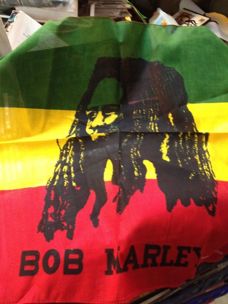 Bob Marley    tape stry flag    22x 22     new 