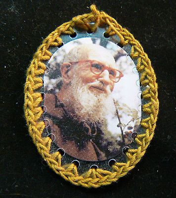 HAND MADE BY NUNS BADGE W/RELIC OF FR. SOLANUS CASEY O.F.M. Cap.